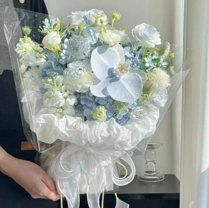 【 "Glacier Tranquility" Premium Floral Bouquet 】